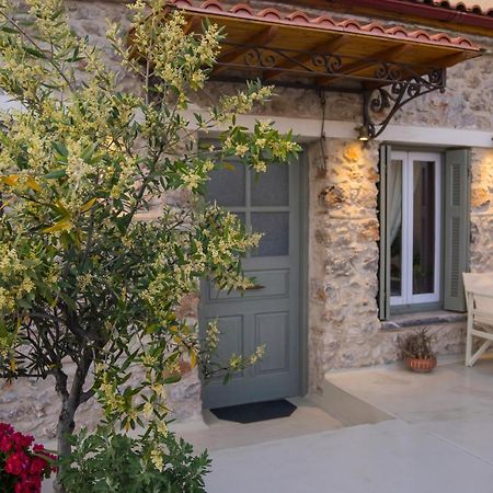 Guesthouse Simou With View 3 Bedrooms Arachova Eksteriør billede