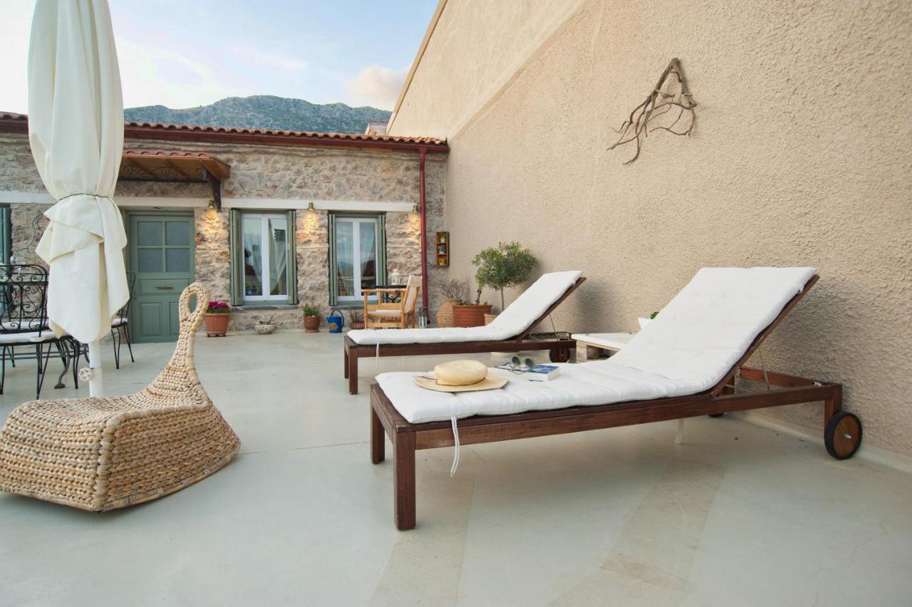 Guesthouse Simou With View 3 Bedrooms Arachova Eksteriør billede