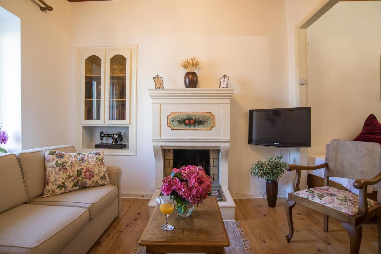 Guesthouse Simou With View 3 Bedrooms Arachova Eksteriør billede