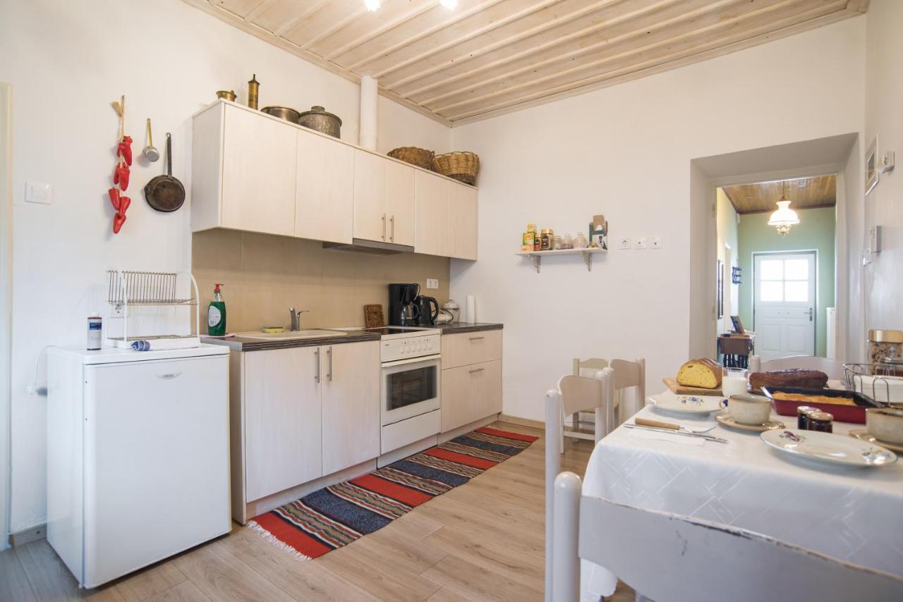Guesthouse Simou With View 3 Bedrooms Arachova Eksteriør billede