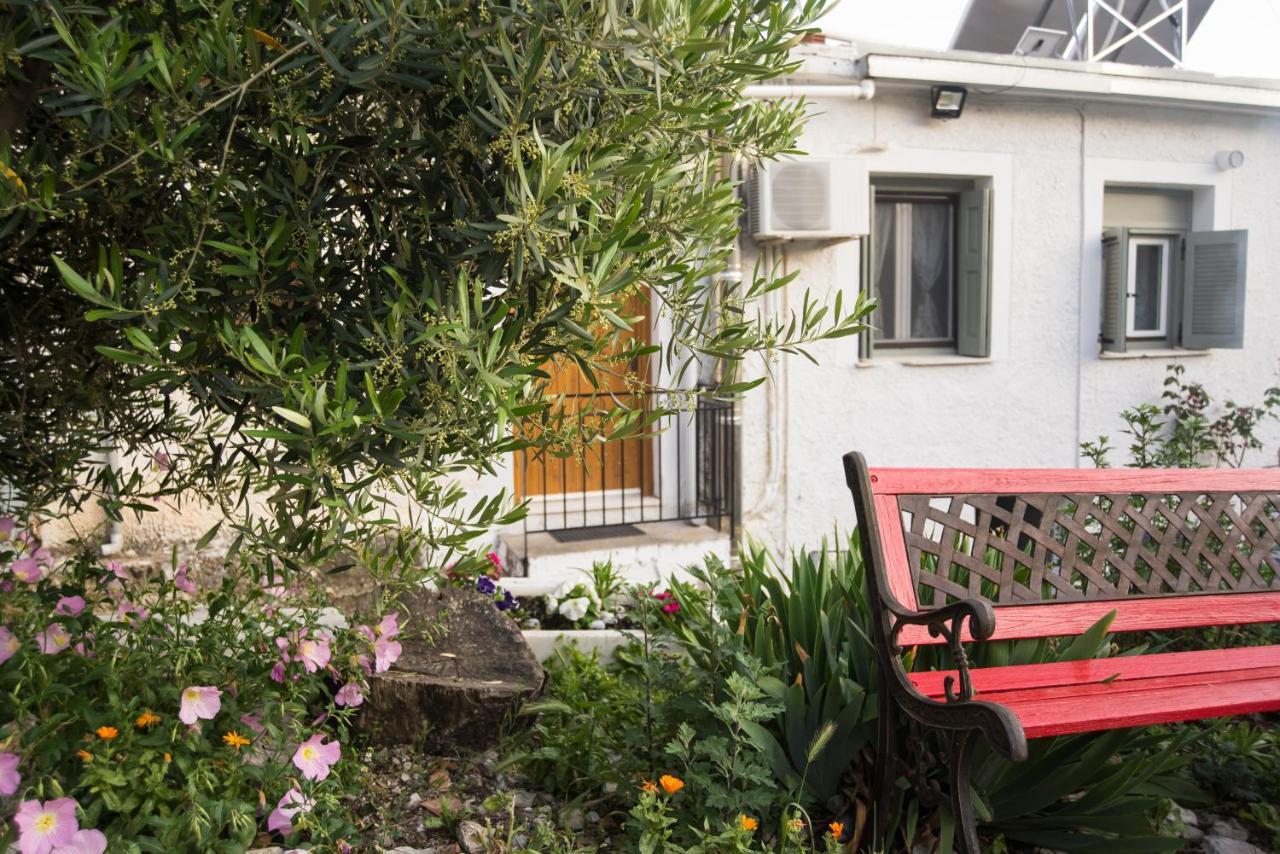 Guesthouse Simou With View 3 Bedrooms Arachova Eksteriør billede